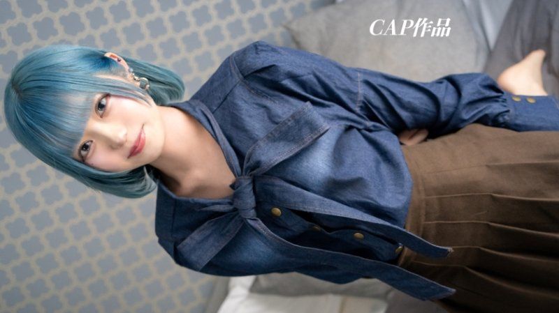 被迫持續折磨直到崩潰，一下子就露出了呆滯的表情！w 被注入絕頂快感的變態苗條女・露露。正在突破極限中射精